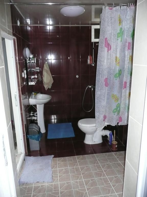 Gvirilas Sakhli Guest House Khashuri Rom bilde