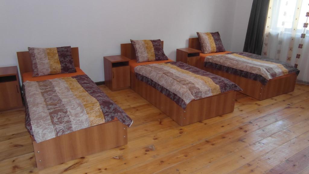 Gvirilas Sakhli Guest House Khashuri Rom bilde