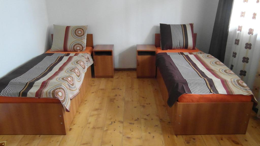 Gvirilas Sakhli Guest House Khashuri Rom bilde